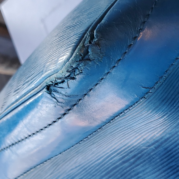 Louis Vuitton Epi leather bucket bag - Picture 7 of 11